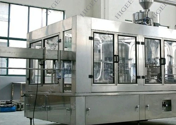China A máquina de enchimento da lata de cerveja de 12000 BHP, pode linha de enchimento com a máquina de enchimento do copo fornecedor