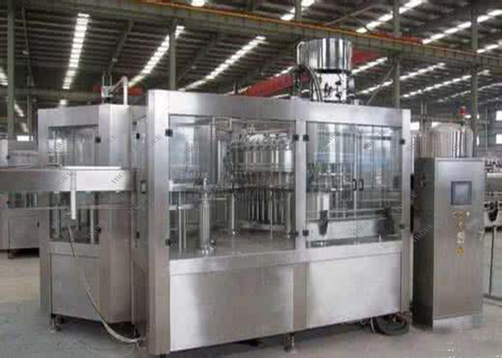 China máquina de enchimento da bebida 1500BPH, máquina de enchimento plástica 3 do refresco da garrafa em 1 unidade fornecedor