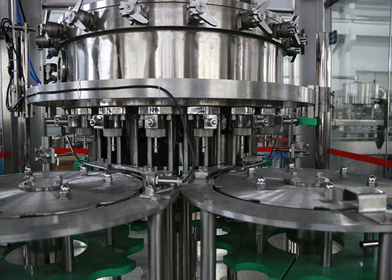China Engarrafamento da cerveja do gás que tampa e máquina de etiquetas, engarrafamento plástico líquido e máquina tampando fornecedor