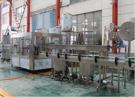 China 3 em 1 máquina de enchimento da bebida, linha de enchimento 100BPH do equipamento da bebida 20L fornecedor