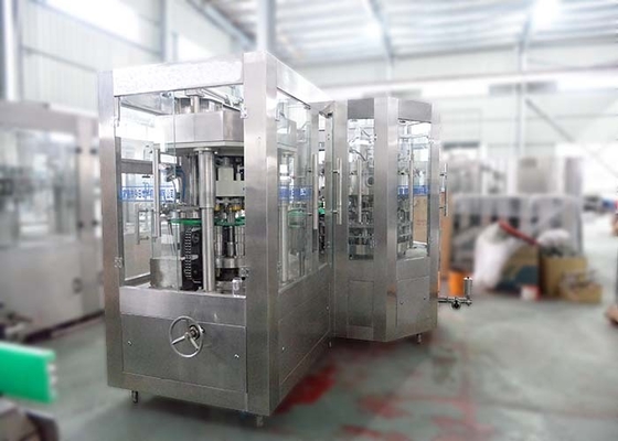 China Máquina de enchimento plástica do suco da garrafa do ANIMAL DE ESTIMAÇÃO, máquina de empacotamento 8000b/h do suco de fruto fornecedor