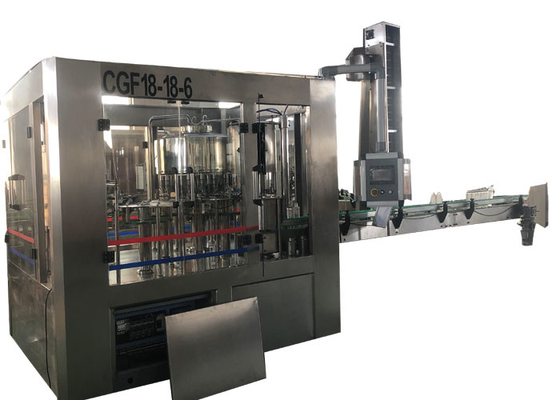 China Engarrafamento automático que tampa e máquina de etiquetas, máquina de engarrafamento de vidro do óleo fornecedor